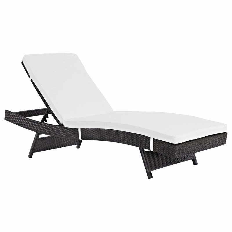 Brand new ๐ฅฐ LexMod Convene Outdoor Wicker Rattan Chaise, Espresso White ๐ฅ